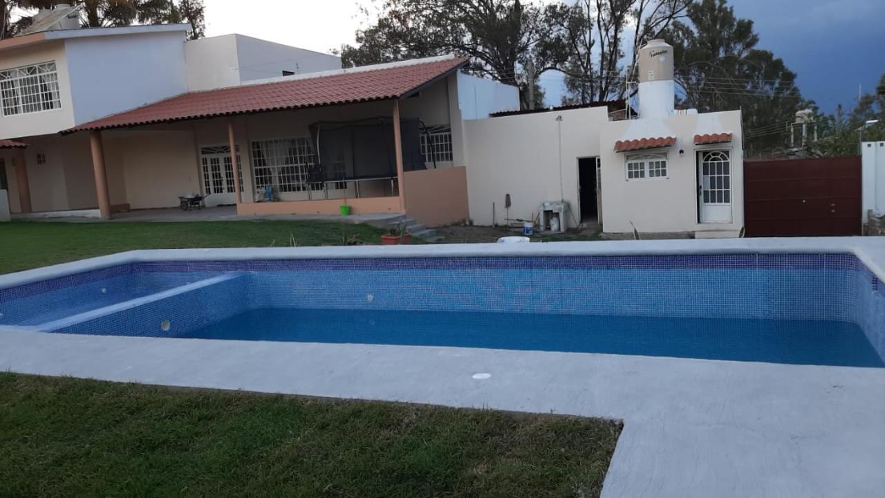 CASA DE CAMPO TERRAZA CHAPALA AJIJIC CAJITITLAN IXTLAHUACÁN DE LOS  MEMBRILLOS (México) | BOOKED